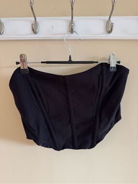 Dynamite Black Strapless Crop Top